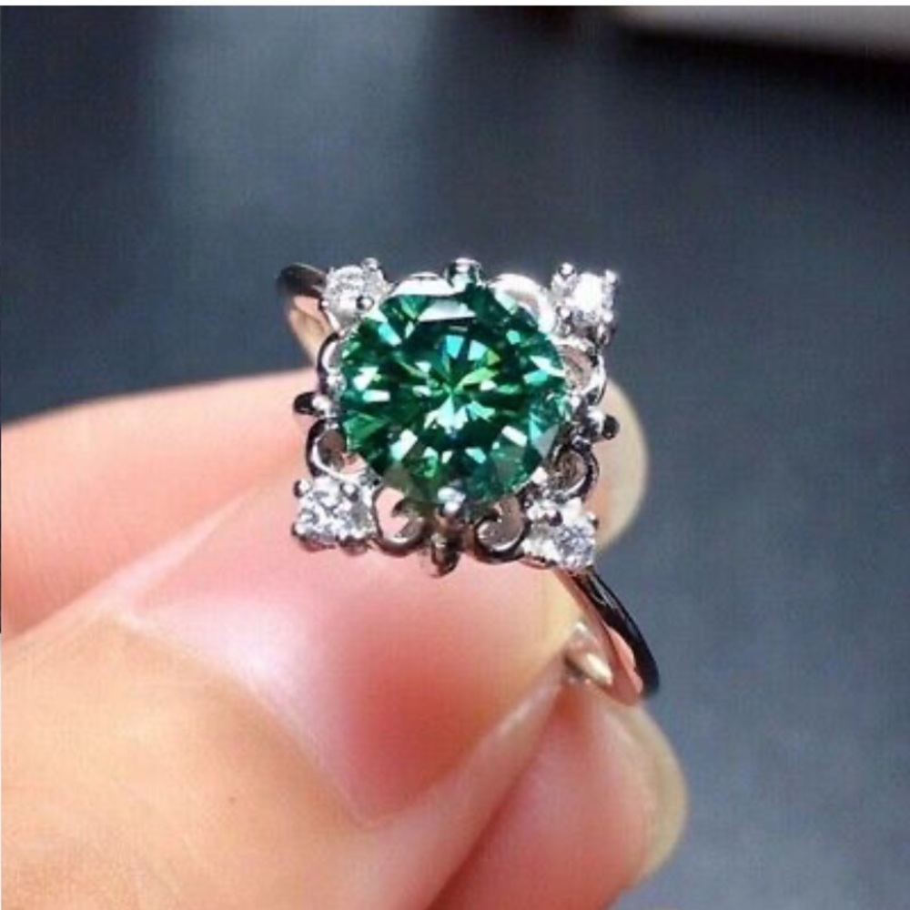 NWT Sterling silver diamond Ring